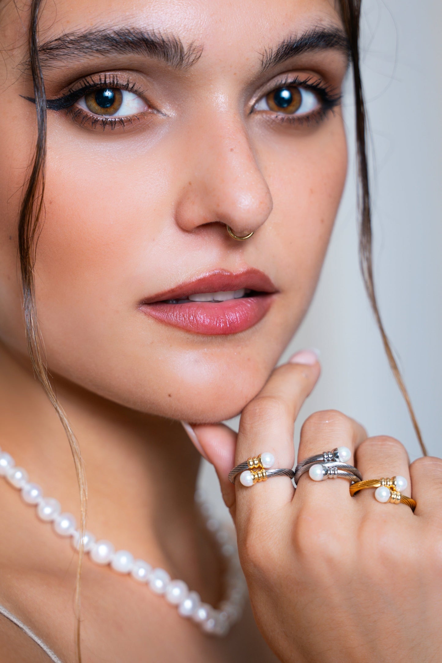 Fashionable Pearl Spiral Ring